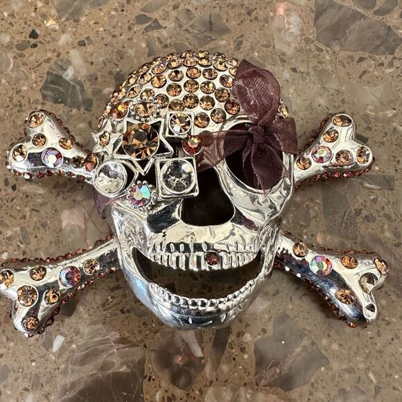 NWOT Rhinestone Embellished Skull & Crossbones Pirate Belt Buckle Silver-tone OS main image 5